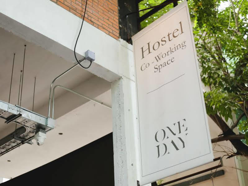 Oneday Hostel Sukhumvit 26 방콕 외부 사진